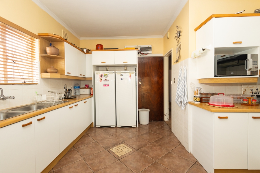 5 Bedroom Property for Sale in Churchill Estate Western Cape